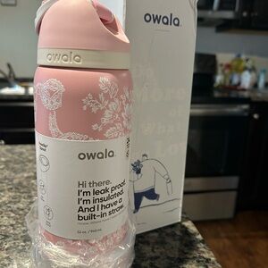 Owala 32oz Pink Floral Insulated Water Bottle with Straw